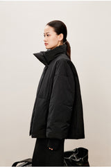 Damen Daunenjacke mit abstraktem Stehkragen Schwarz