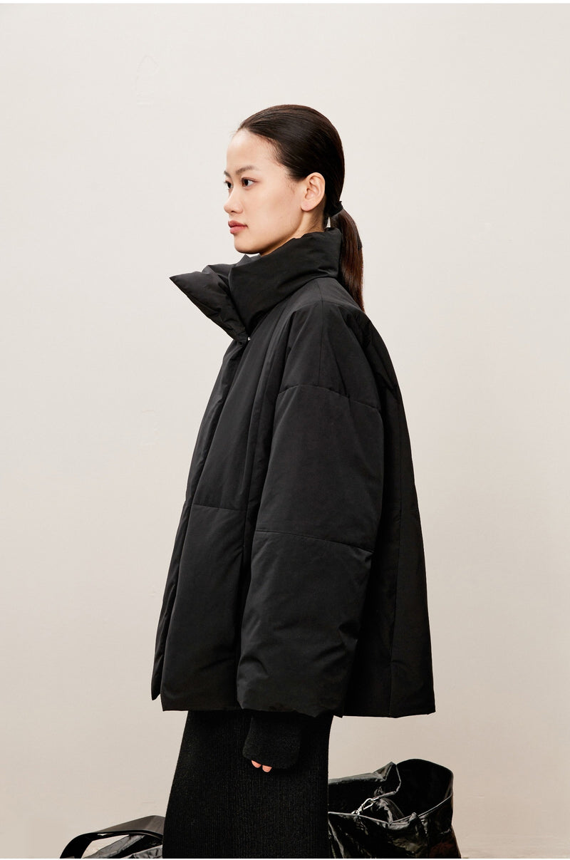 Damen Daunenjacke mit abstraktem Stehkragen Schwarz