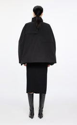 Damen Oversize Daunenjacke mit asymmetrischem Kragen Schwarz