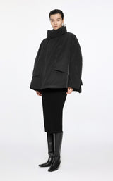 Damen Oversize Daunenjacke mit asymmetrischem Kragen Schwarz