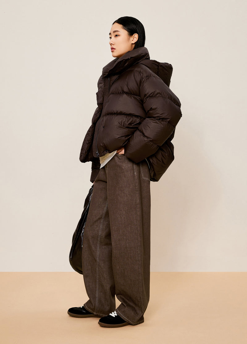 Damen elegante Daunenjacke mit abnehmbarer Kapuze in Braun