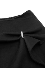 Damen Regular Rock mit Brosche und seitlichem Reißverschluss Schwarz JNBY