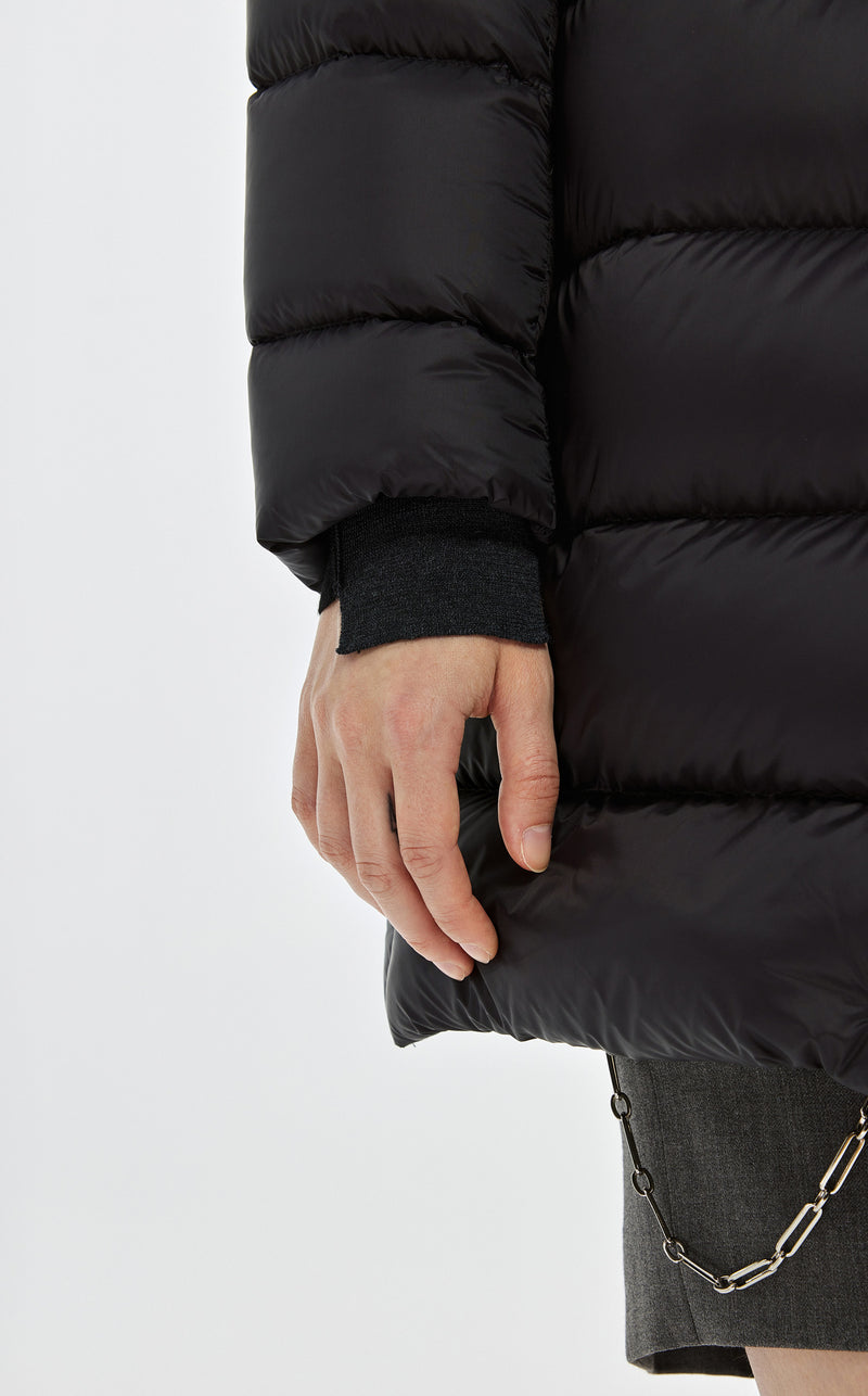 Down coat with quilting BLACK