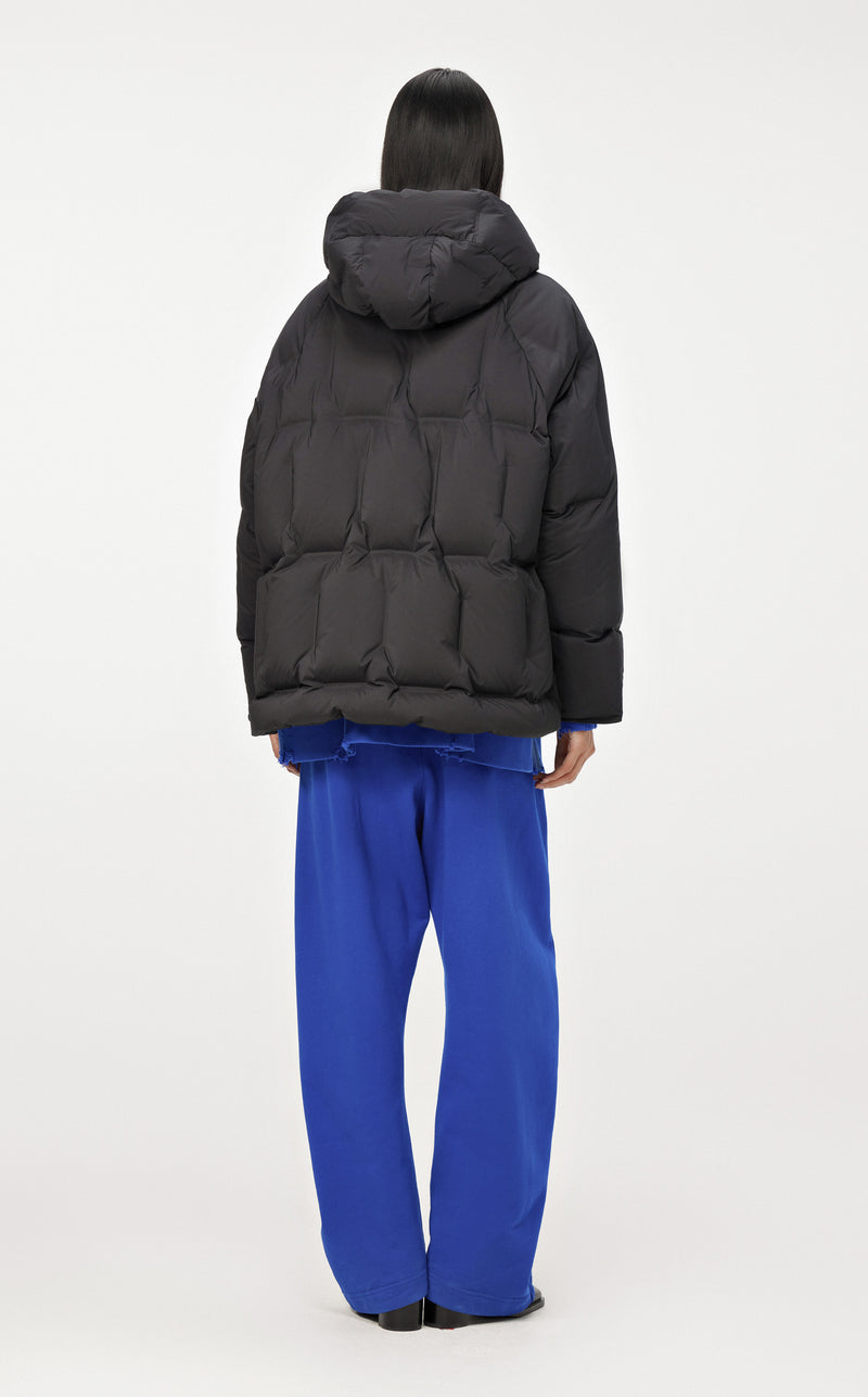 Schlichte Daunenjacke BLACK
