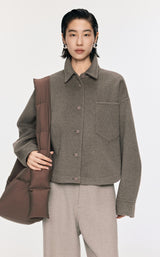 Damen Boxy Wolljacke mit großer Brusttasche & rundem Saum in Braun