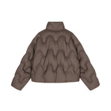 Damen Boxy Daunenjacke mit Wellen-Steppung in Braun JNBY