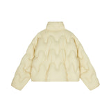 Damen Boxy Daunenjacke mit Wellen-Steppung in Ecru JNBY