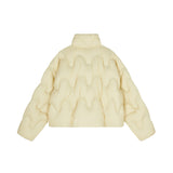 Damen Boxy Daunenjacke mit Wellen-Steppung in Ecru JNBY