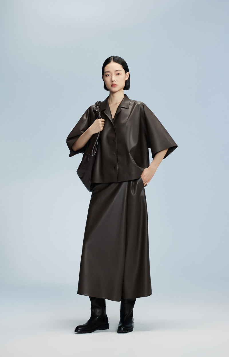 Damen Oversize Kunstleder Overshirt mit Reversekragen und Knöpfen