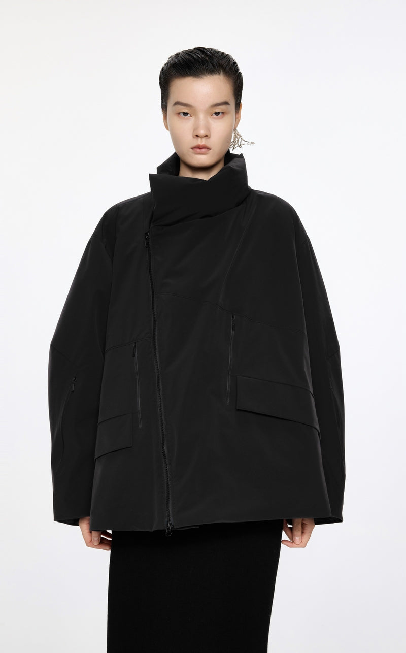 Damen Oversize Daunenjacke mit asymmetrischem Kragen Schwarz