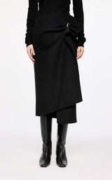 Damen Regular Rock mit Brosche und seitlichem Reißverschluss Schwarz