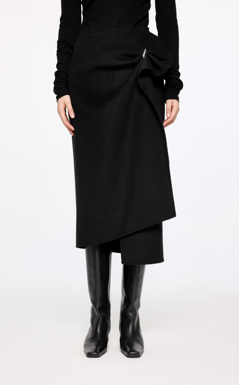 Damen Regular Rock mit Brosche und seitlichem Reißverschluss Schwarz