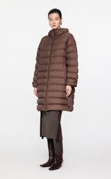 Damen warmer Oversize Daunenmantel mit Seitenschlitzen JNBY