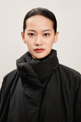 Damen Daunenjacke mit abstraktem Stehkragen Schwarz