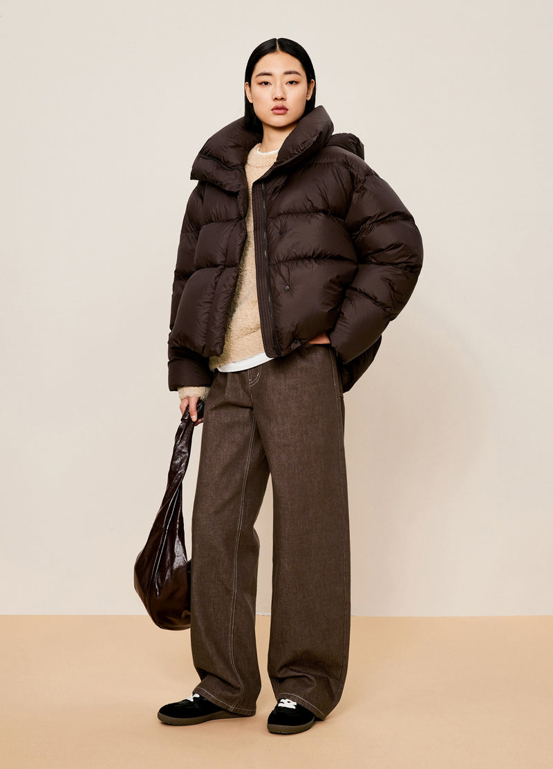 Damen elegante Daunenjacke mit abnehmbarer Kapuze in Braun