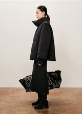 Damen Daunenjacke mit abstraktem Stehkragen Schwarz