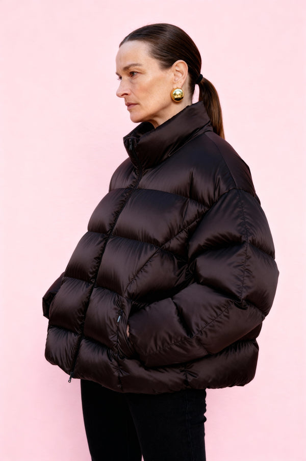 Damen Oversize Daunenmantel mit Stehkragen Braun