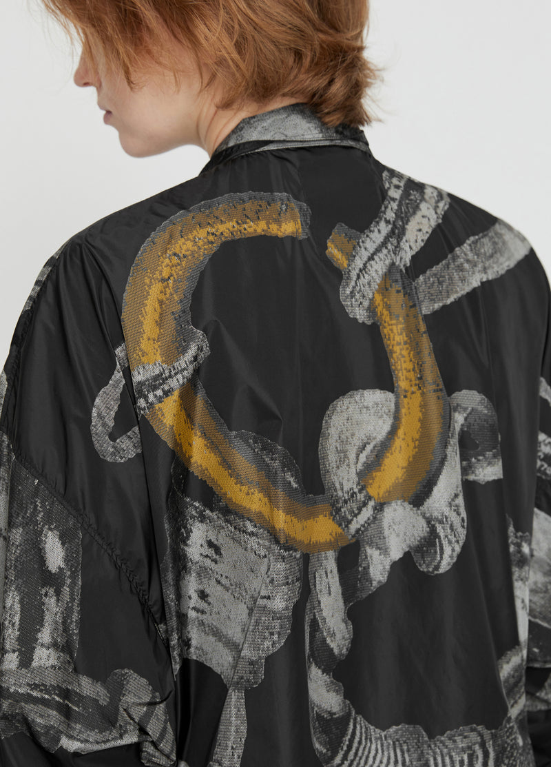 Stylische Kurzjacke mit Kettenprint, black; Detailaufnahme Rückansicht Kettenprint