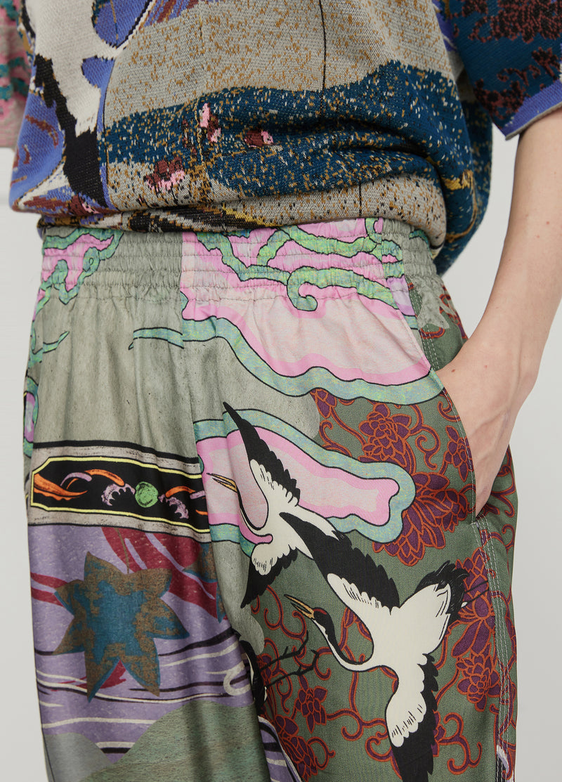 Helle, lässige Printhose mit auffallenden Farbelementen, multicolour; Detailaufnahme Front