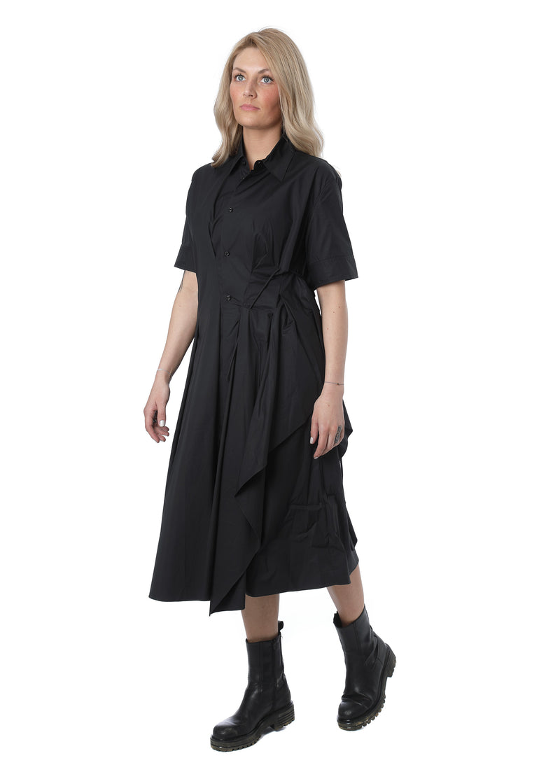 Elegantes Businesskleid in schwarz mit kurzen Ärmeln; Frontansicht