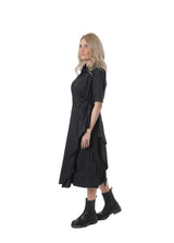Elegantes Businesskleid in schwarz mit kurzen Ärmeln; Seitenansicht